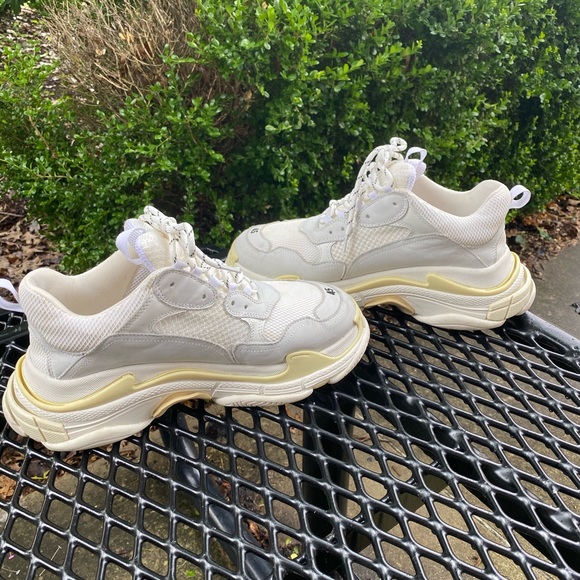 Balenciaga Triple S - Picture 3 of 8